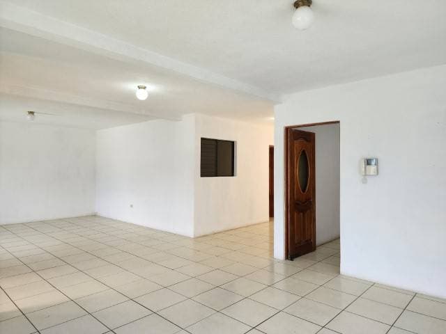 Casa en Renta Pinares de San Cristóbal, Guatemala — foto 4
