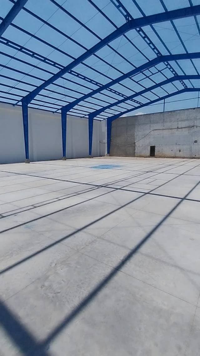 RENTO BODEGA DE 1200 M2 EN SAN MIGUEL PETAPA — foto 4