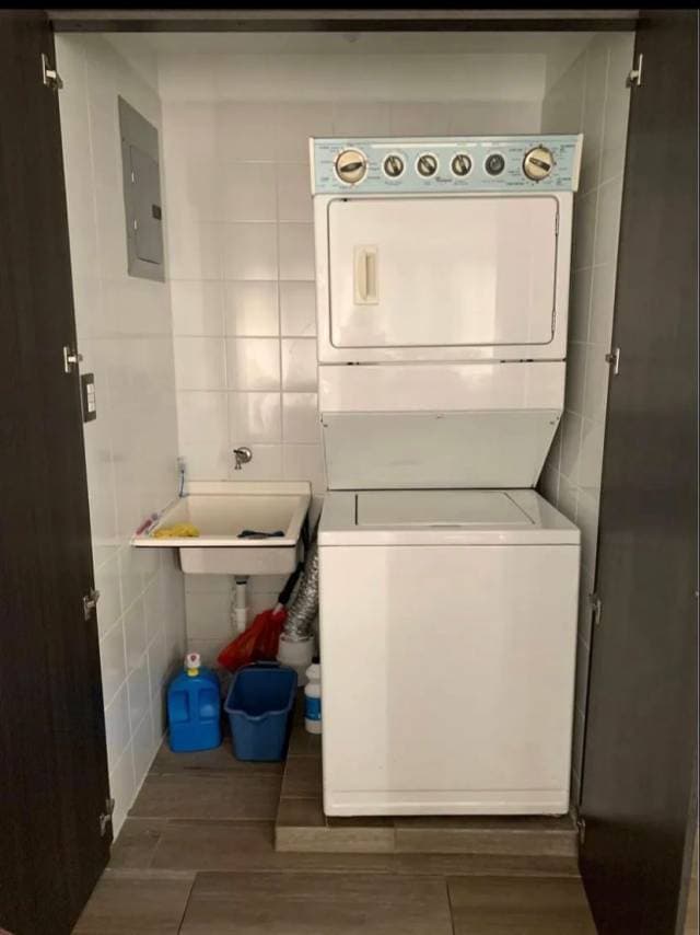 RENTO APARTAMENTO AMUEBLADO EN ZONA 13 — foto 4