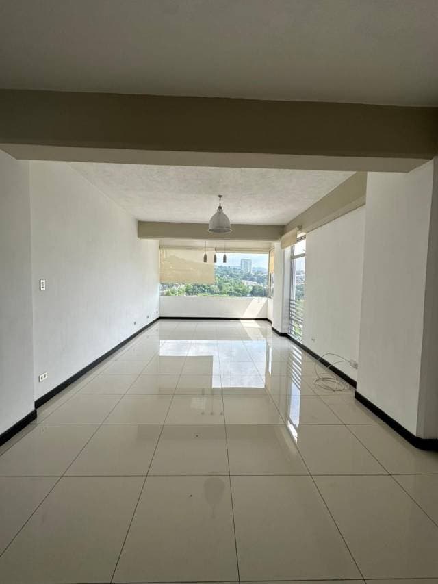 RENTO APARTAMENTO EN ZONA 15 — foto 2