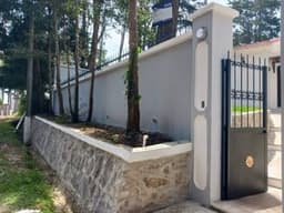 Casa de Un Nivel y Jardín en Venta, Arrazola Fraijanes