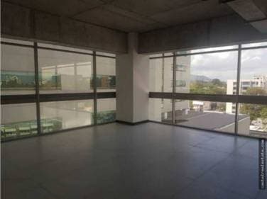 Rento linda Oficina nueva en zona 10