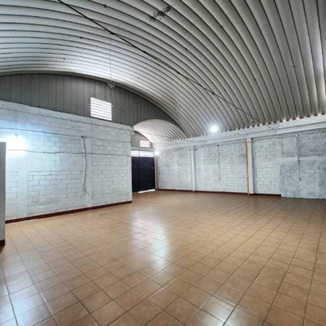 Bodega en Renta sobre Bulevar Balcones San Cristóbal — foto 2