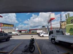 LOCAL COMERCIAL Y BODEGA EN RENTA SOBRE INTERAMERICANA