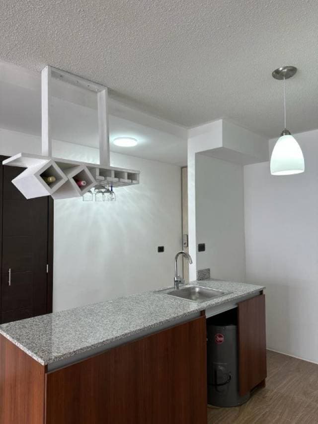 Apartamento en Renta Zona 11 Vertical Once — foto 3