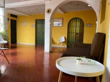 RENTO CLINICA EN ZONA 1 — foto 1
