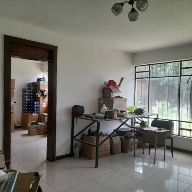 Casa en Venta para Uso Comercial Calzada Aguilar Batres — foto 3