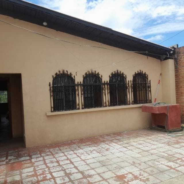 Casa en Venta para Uso Comercial Calzada Aguilar Batres — foto 11