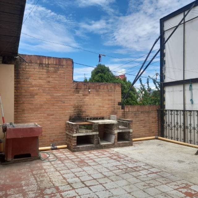 Casa en Venta para Uso Comercial Calzada Aguilar Batres — foto 12