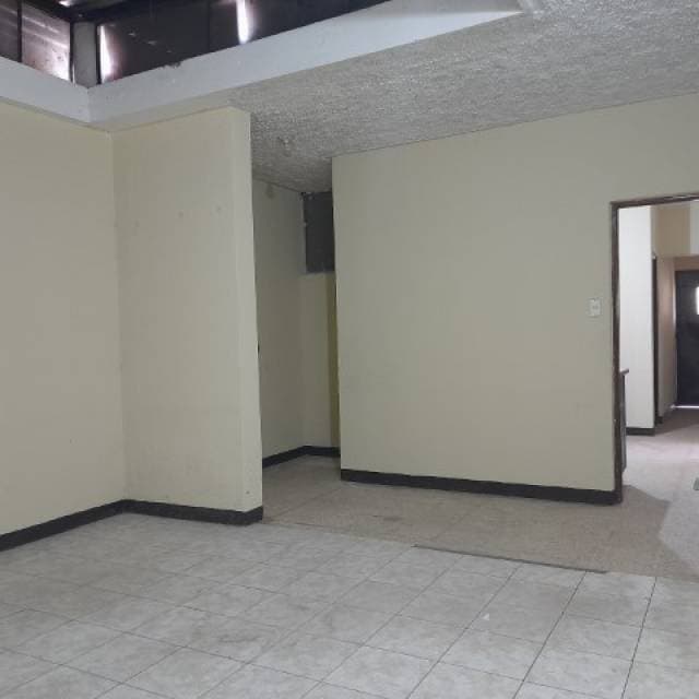 Casa para Uso Comercial en Renta Villa Nueva — foto 11