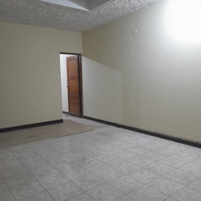Casa para Uso Comercial en Renta Villa Nueva — foto 12