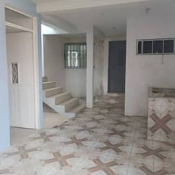 Casa Grande para Uso Comercial en Renta Zona 12 Ciudad