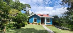 EN VENTA- Casa cerca del Club La Montaña, Mixco
