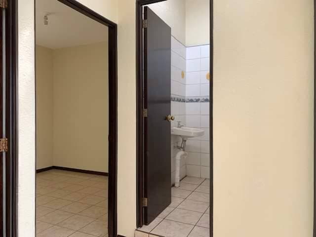 RENTO CASA EN VALLES DE MARIA ZONA 2 DE VILLA NUEVA — foto 3