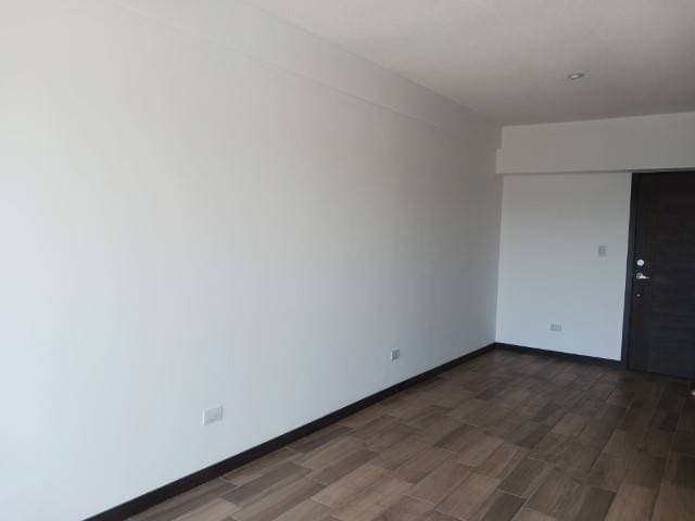 Apartamento en Renta Zona 12 Edificio Torres Pamplona — foto 3