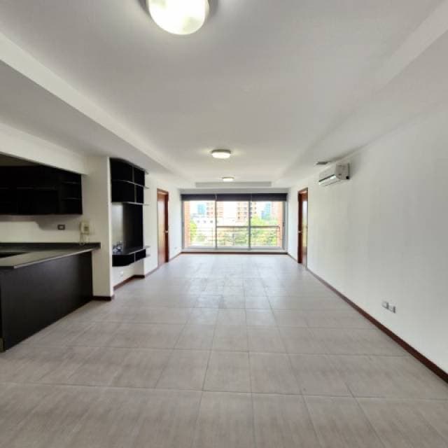 Apartamento en Renta Edificio Alandra Zona 10 Guatemala — foto 2