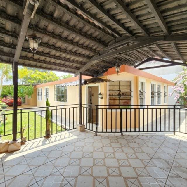 Casa en Renta Balcones de San Cristobal Zona 8 de Mixco — foto 3
