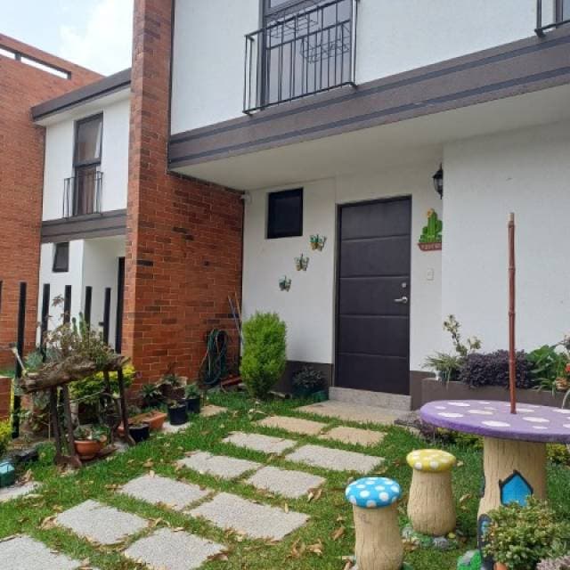 Casa en Venta Senderos del Comendador Ciudad Vieja — foto 3