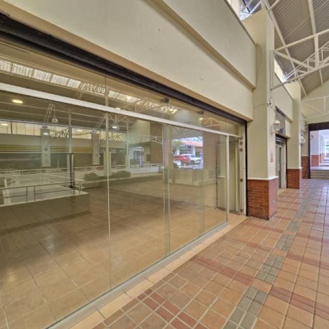 Local Comercial en Renta Sobre Bulevar San Cristóbal — foto 5