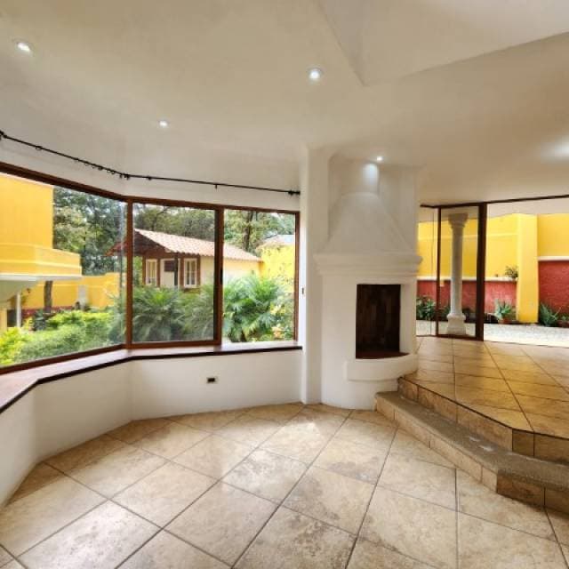 Casa amplia y con jardín en Renta, Labor de Castilla II — foto 2