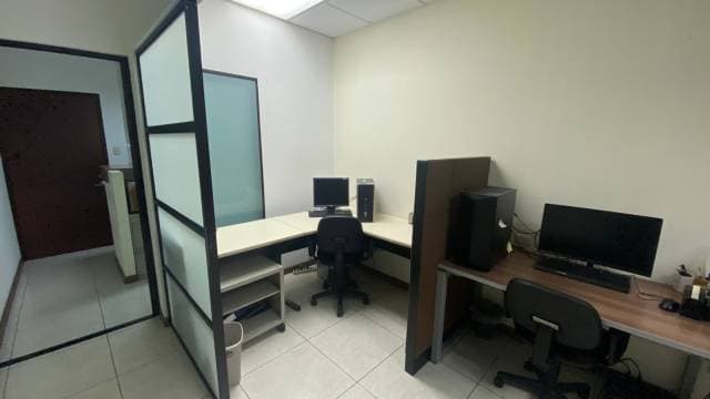 Oficina en Alquiler en zona 10 zona Pradera — foto 3