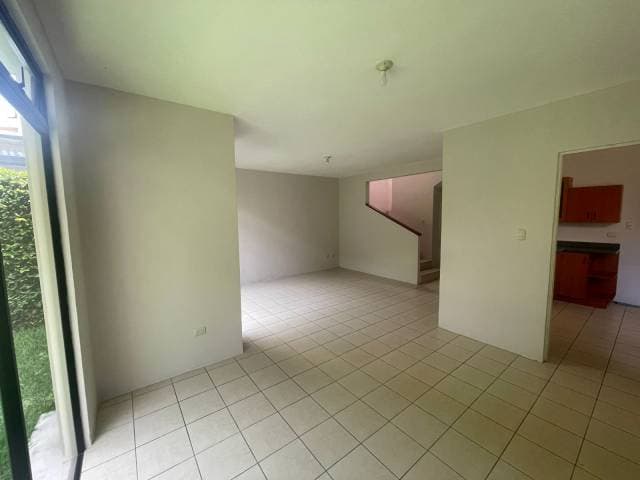 RENTO CASA EN CONDOMINIO BOSQUE ESCONDIDO KM 23 CAES — foto 2