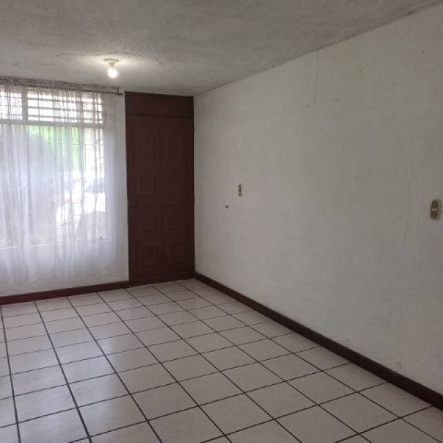 Casa en Renta Paisajes de San Cristóbal Zona 8 Mixco — foto 4
