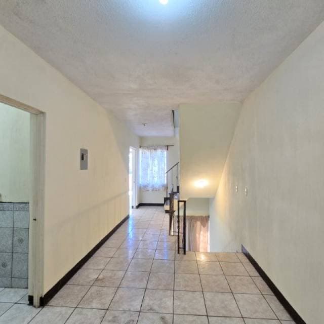 Casa en Venta Colonia Altos de Bárcenas Villa Nueva — foto 8