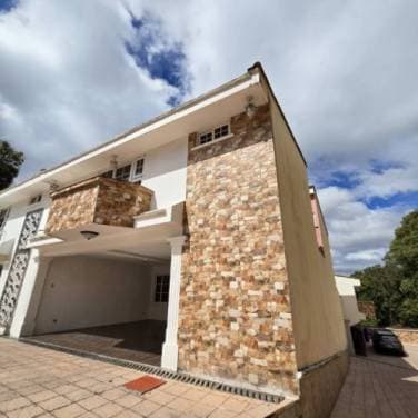Casa en Renta Zona 15 colonia cerca bulevar principal