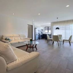 Apartamento con Jardín en Renta Zona 16, sin muebles