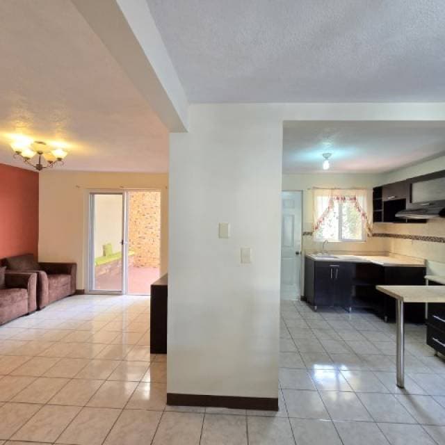 Casa de 4 Habitaciones en Venta Condado Catalina — foto 3