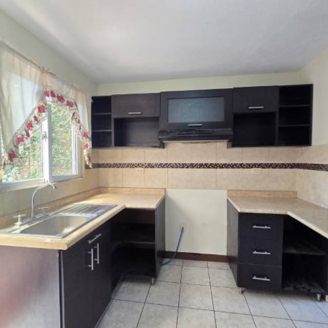 Casa de 4 Habitaciones en Venta Condado Catalina — foto 5
