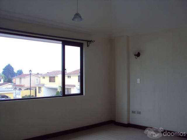 Se alquila casa en Condominio Casa Blanca — foto 2