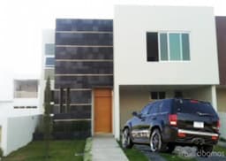 ESTA ES LA CASA QUE BUSCAS BONITA, SEGURA, PRIVADA. TRATO DIRECTO