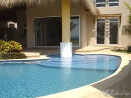 Comprar Casa Monterrico Kilometro 0
