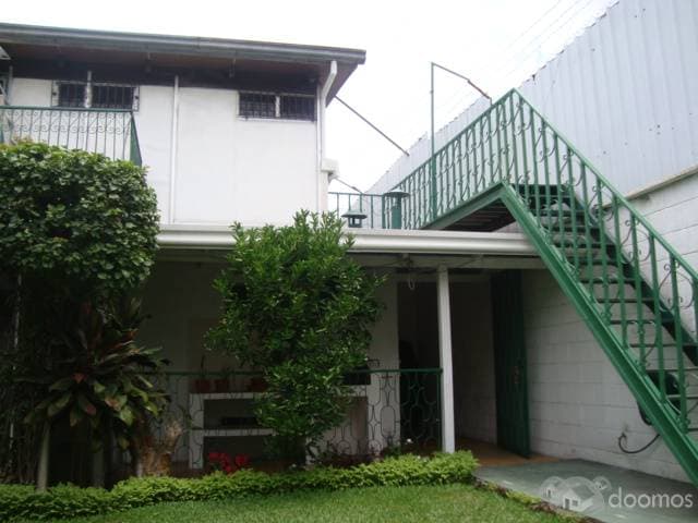 VENDO CASA ZONA 13 — foto 2