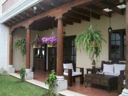 CityMax Antigua promueve hermosa casa en venta, amueblada y equipada en el Calvario a pocos pasos del centro