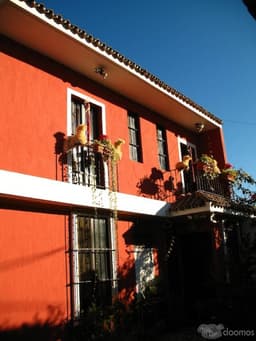 LA ANTIGUA GUATEMALA. HERMOSA CASA EN VENTA.