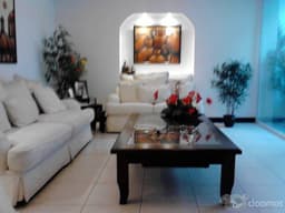 INMOBILIARIA PRONTO VENDE CASA EN CONDOMINIO, ZONA 11 LAS CHARCAS