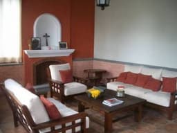 CITYMAX ANTIGUA PROMUEVE AMPLIA CASA PARA VENTA UBICADA EN CONDOMINIO MUY CENTRICO