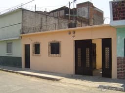 ZONA 6, BONITA Y CÉNTRICA VIVIENDA