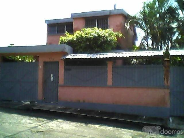 SE VENDE O CAMBIA LINDA CASA — foto 1