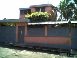 SE VENDE O CAMBIA LINDA CASA