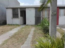 VENDO CASA EN VALLE DE LA MARIPOSA DE 3 HABITACIONES, AMATITLAN