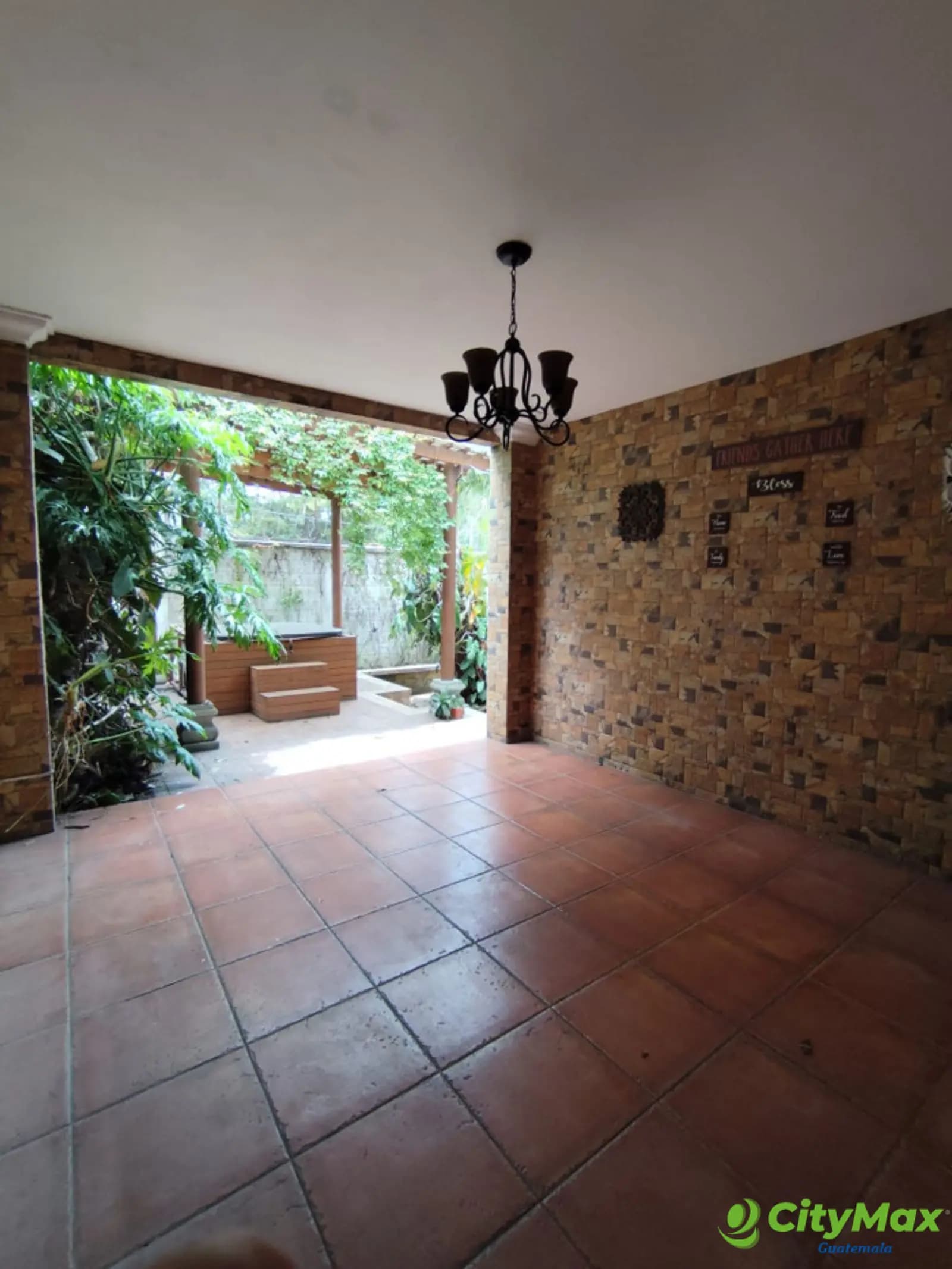 CASA EN RENTA SAN CRISTOBAL ZONA 8 MIXCO — foto 8
