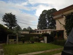 Casa en Venta Zona 16 Afuera de Garita, amplia y jardín